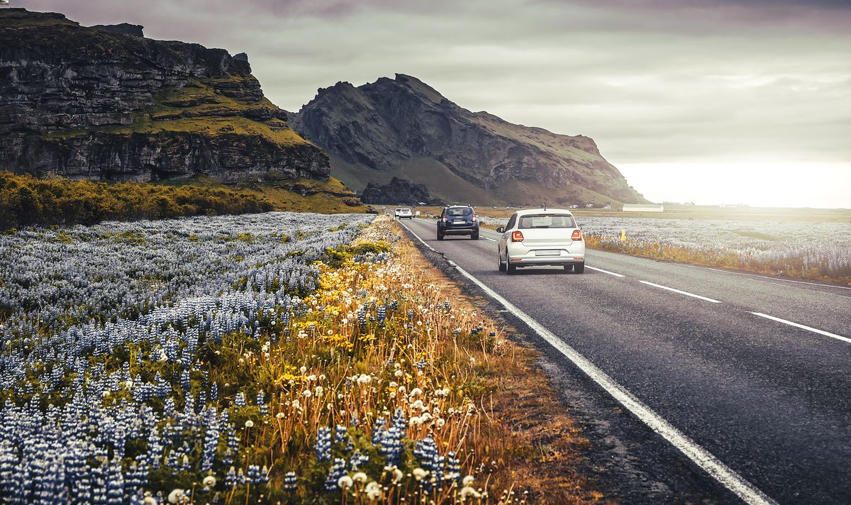 manual shift car rental in Iceland