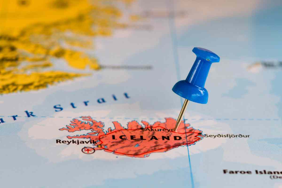Closest Countries to Iceland