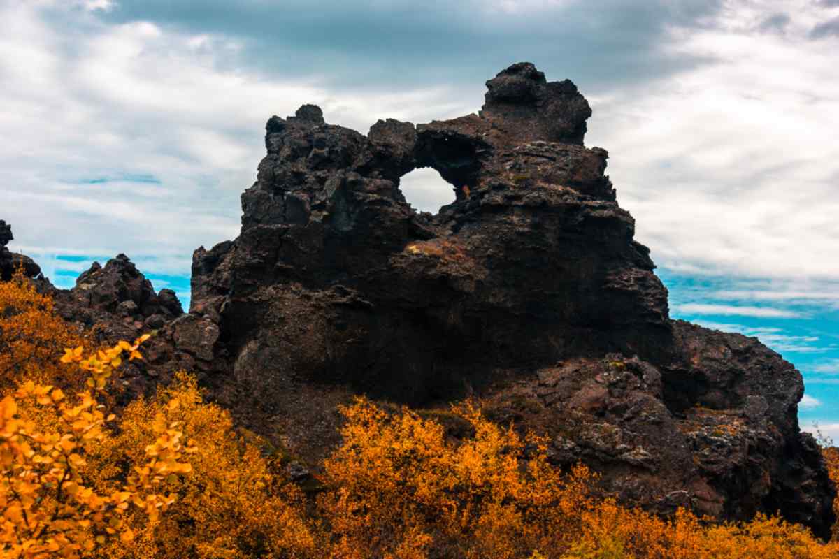 dimmuborgir lava formations